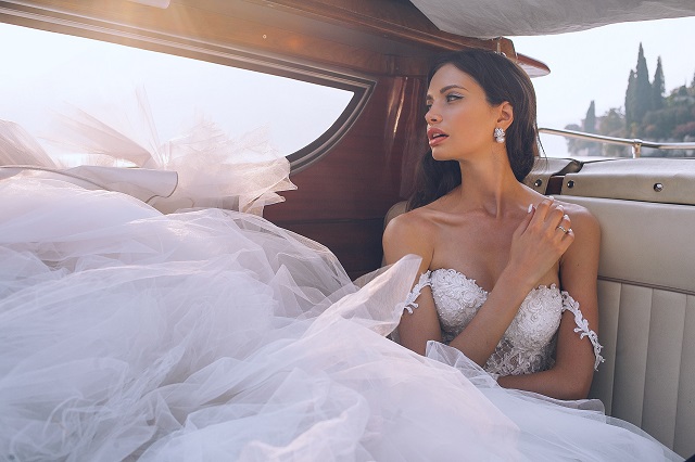 Choose the Most Elegant Wedding Dress for Your Body Type