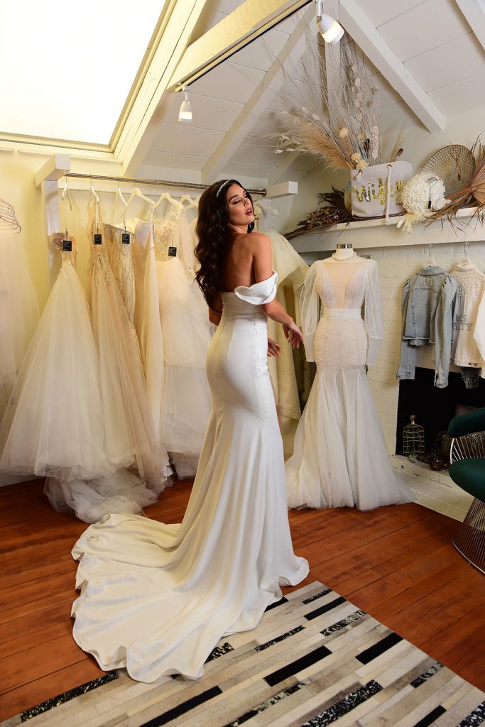 22 Top Tips to Find a Perfect Wedding Dress for a Persian Wedding