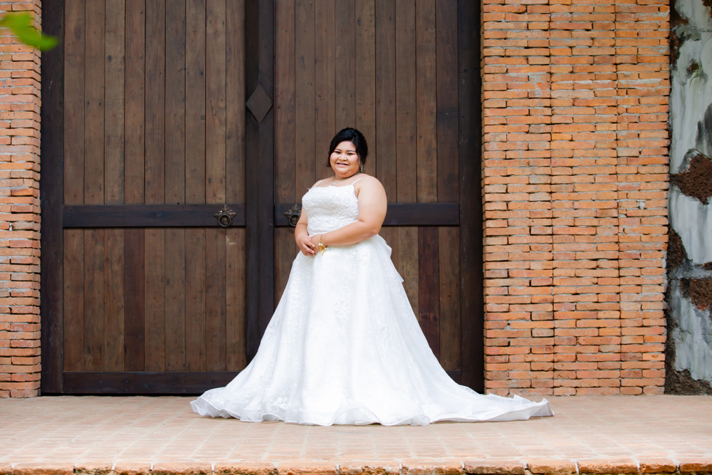 Plus-size Wedding Dress Shopping Tips for Curvy Brides — Posh Lifestyle &  Beauty Blog