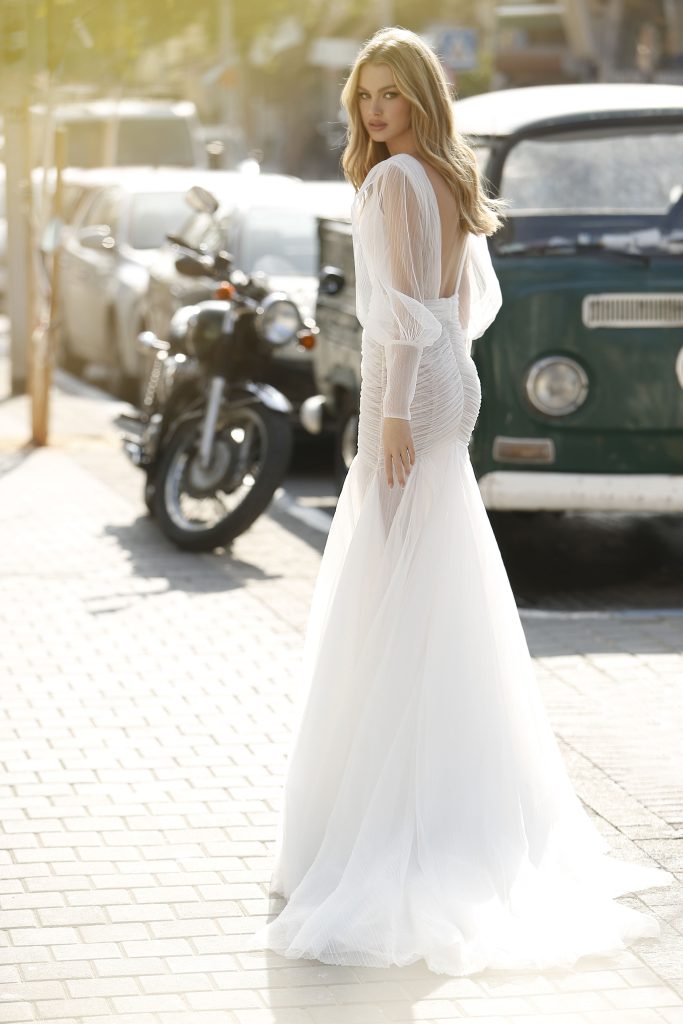 The Basque Waist: The Perfect Wedding Dress Waistline for Your Figure. -  Ella's Alterations